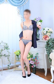 スレンダー美熟女