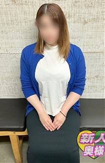 色白・爆乳奥様♪