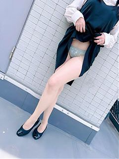 色白な妖艶な熟女☆白石　はづき奥様出勤です！